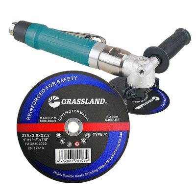 Cortes limpos e retos de 9" X 1/12" X 7/8" com discos de lixa de metal de 9" para aço inoxidável e metais ferrosos